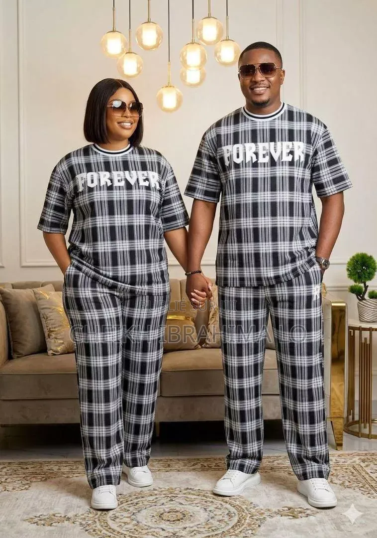 Ensembles Couples De Très Bonnes Qualités