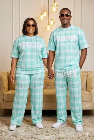 Ensembles Couples De Très Bonnes Qualités