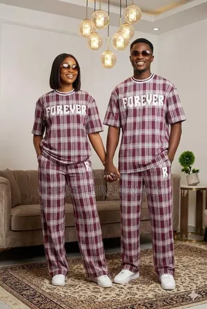 Ensembles Couples De Très Bonnes Qualités