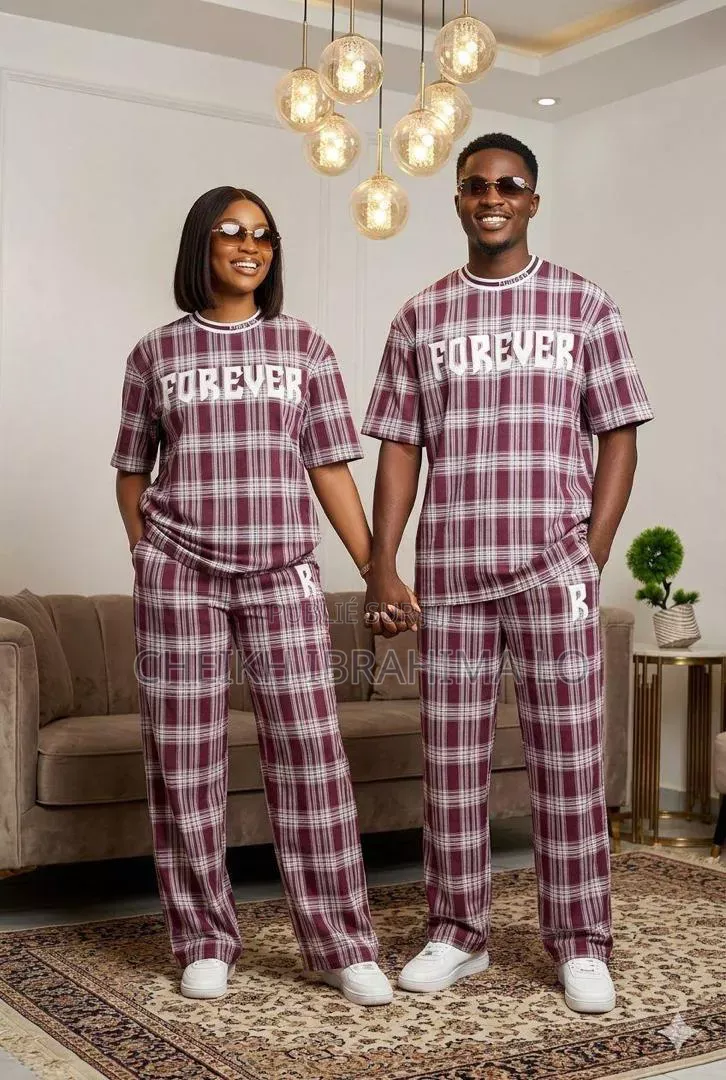 Ensembles Couples De Très Bonnes Qualités