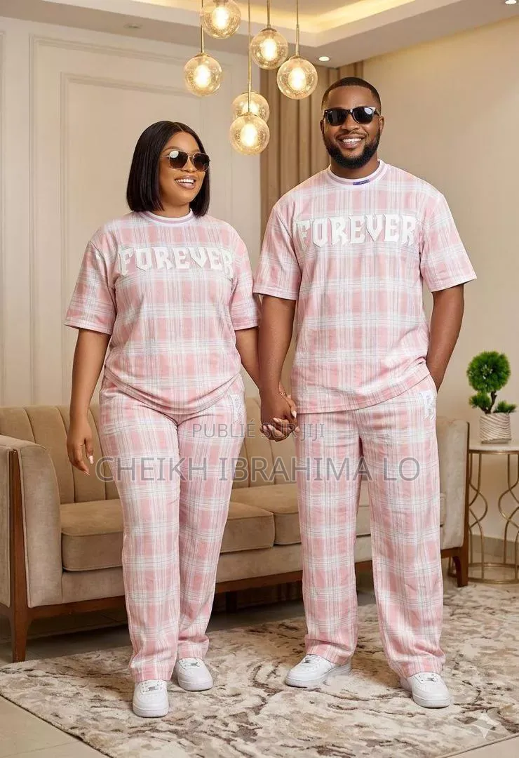 Ensembles Couples De Très Bonnes Qualités