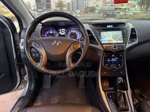 Hyundai Avante 2016 Blanc