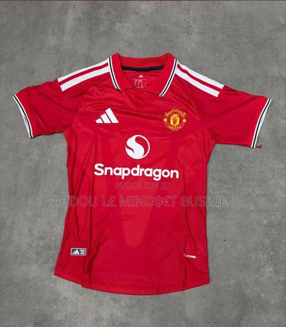 Maillots Manchester United 2027 Disponible