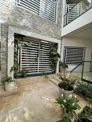 3chbre Maison dans Villa R+1 Moderne À, Rufisque à Louer