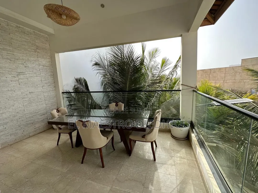 3chbre Maison dans Villa R+1 Moderne À, Rufisque à Louer