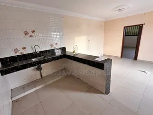 1chbre Studio dans Patte D'Oie, Yoff à Louer