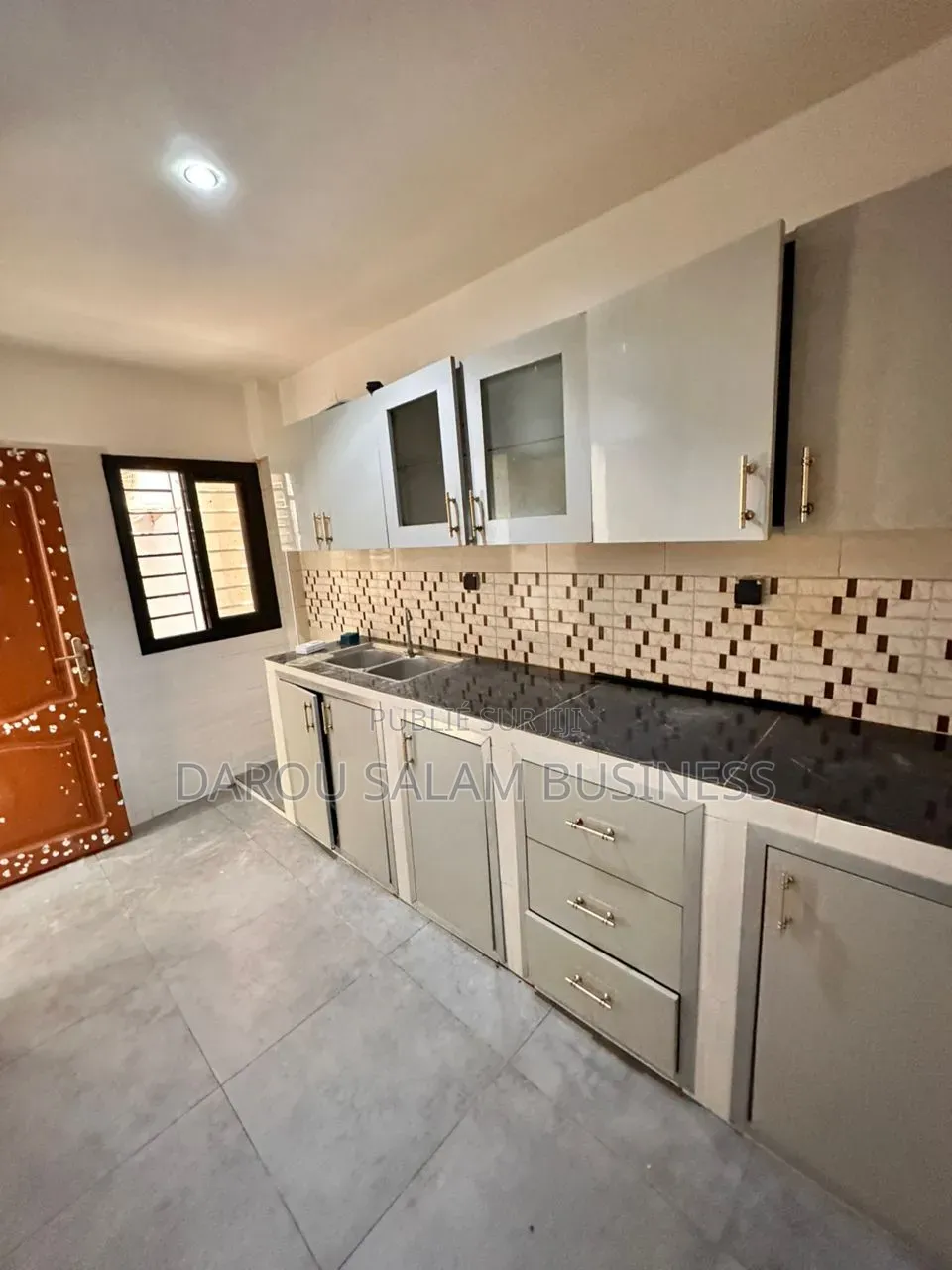 2chbre Appartement dans Almadies, Yoff à Louer