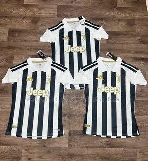Maillots Juventus 2027 Disponible
