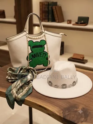 Sac +Chapeau Très Classe Pour Aller À La Plage Ou Faire Un Picnic
