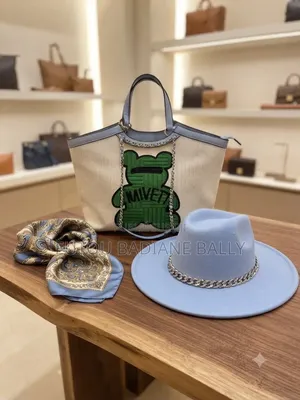 Sac +Chapeau Très Classe Pour Aller À La Plage Ou Faire Un Picnic