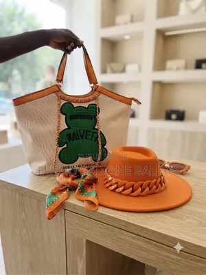 Sac +Chapeau Très Classe Pour Aller À La Plage Ou Faire Un Picnic