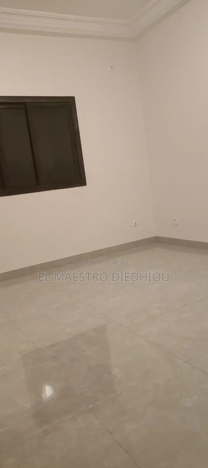 20chbre Maison dans Immeuble R+4 À Louer à Louer