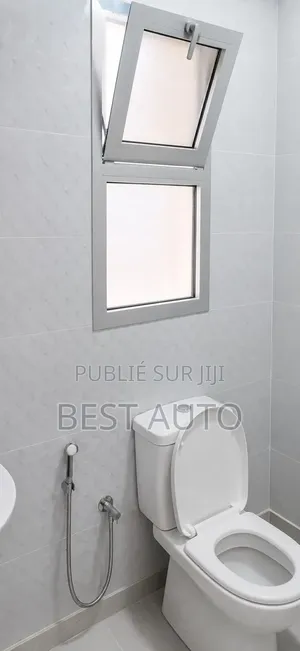2chbre Appartement dans Ouakam à Louer