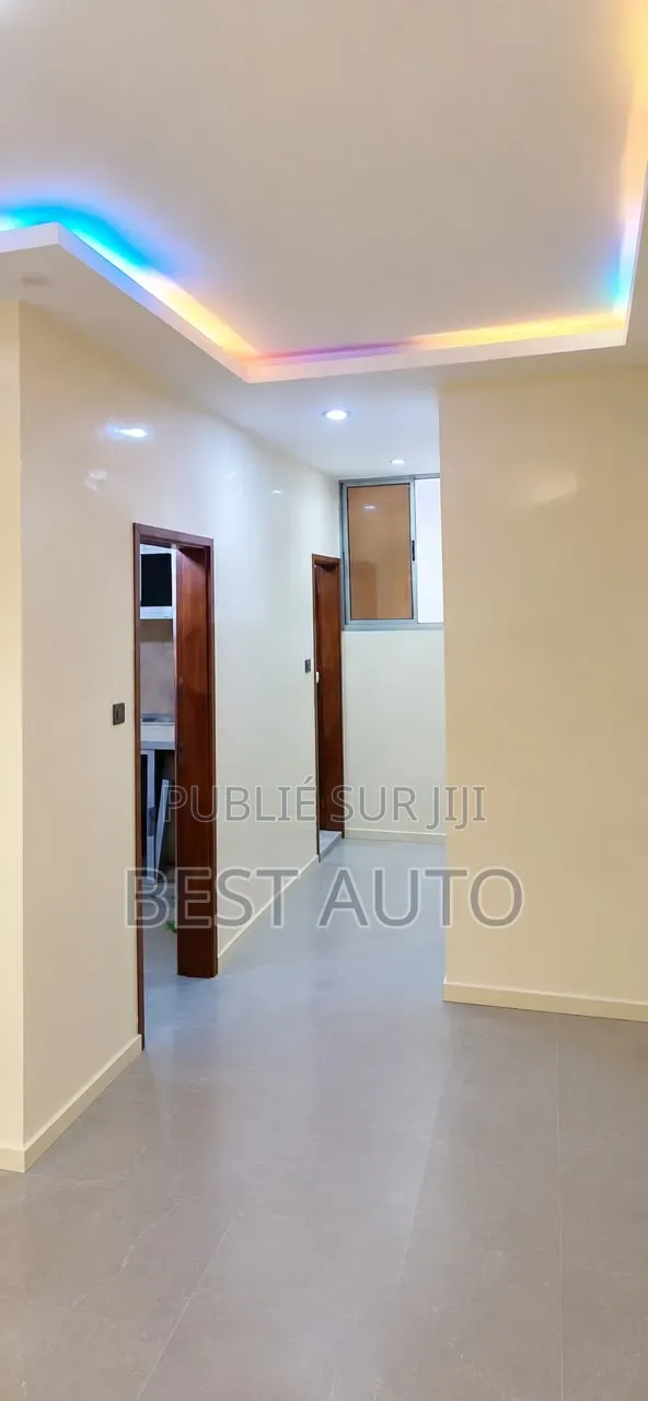 2chbre Appartement dans Ouakam à Louer