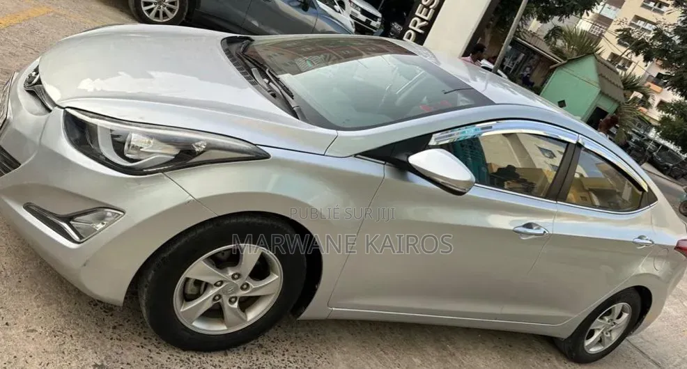 Hyundai Avante 2016 Gris