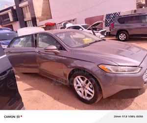 Ford Fusion 2014 Beige