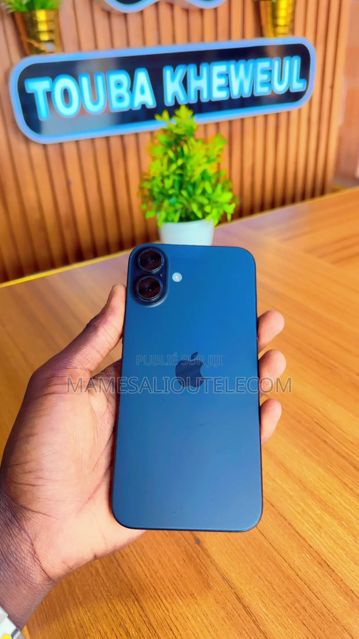 Nouveau Apple iPhone 16 Plus 256 GB Noir