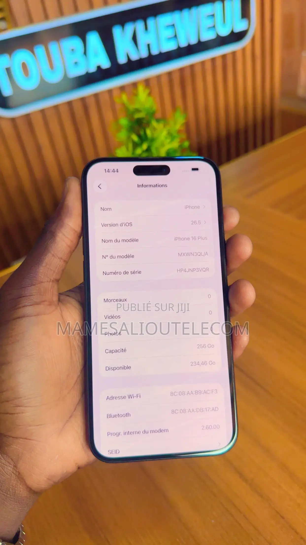 Nouveau Apple iPhone 16 Plus 256 GB Noir