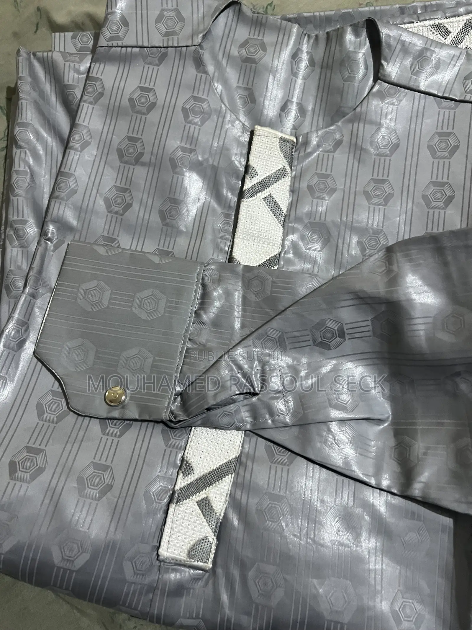 Grand Boubou 3 Pièces Bazin Riche Taille 1m75 À 50.000f À Dakar
