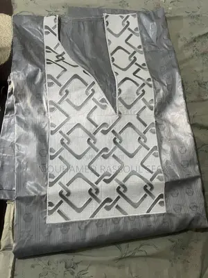 Grand Boubou 3 Pièces Bazin Riche Taille 1m75 À 50.000f À Dakar