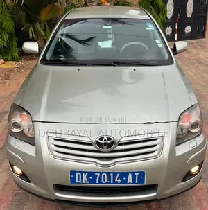 Toyota Avensis 2008 Gris