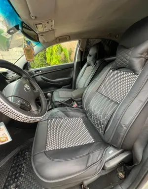 Toyota Avensis 2008 Gris