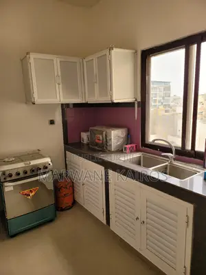 Meublé 2chbre Appartement dans Fann-Point E-Amitié à Vendre
