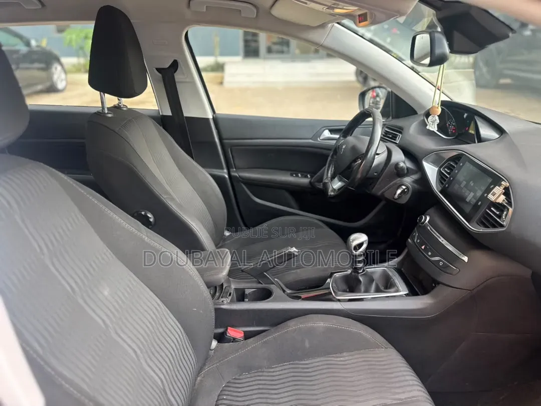 Peugeot 308 2017 Gris