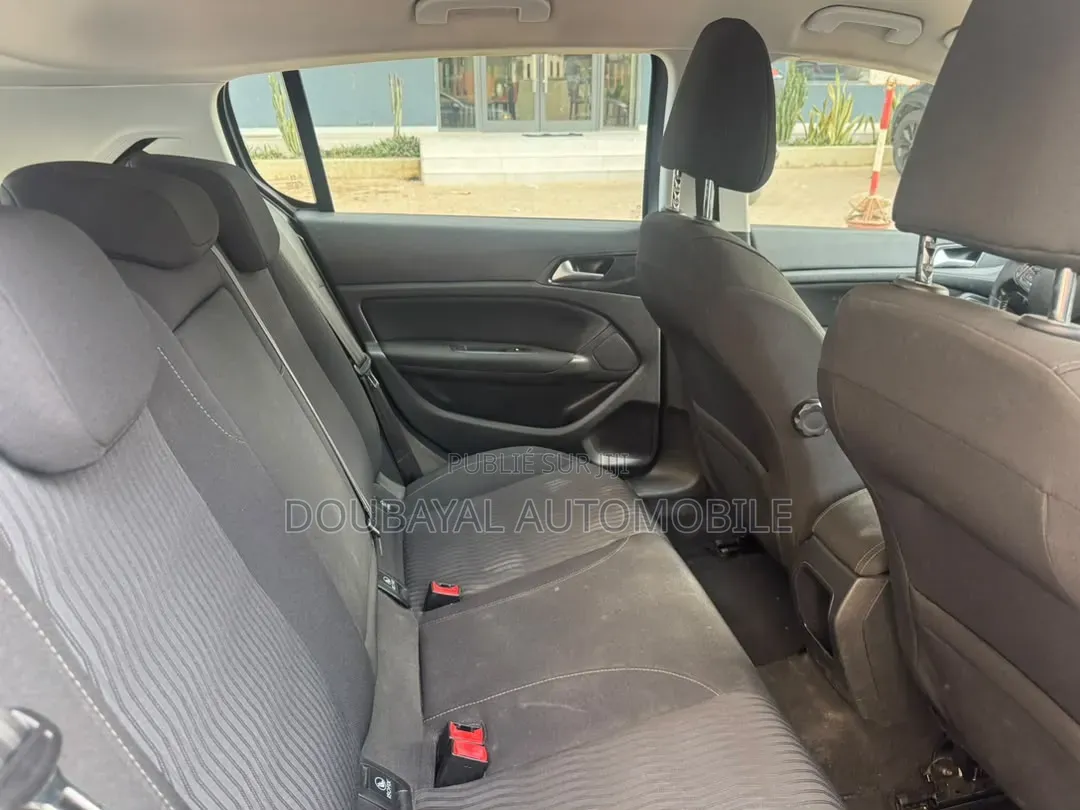 Peugeot 308 2017 Gris
