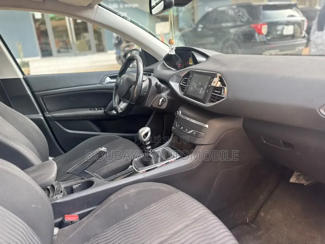 Peugeot 308 2017 Gris