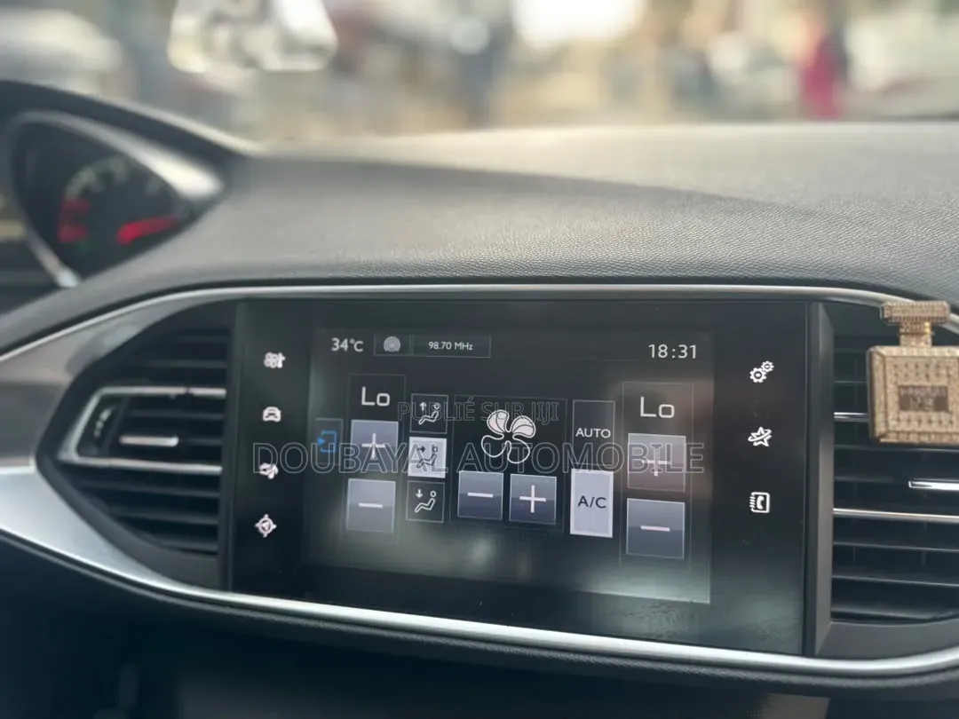 Peugeot 308 2017 Gris