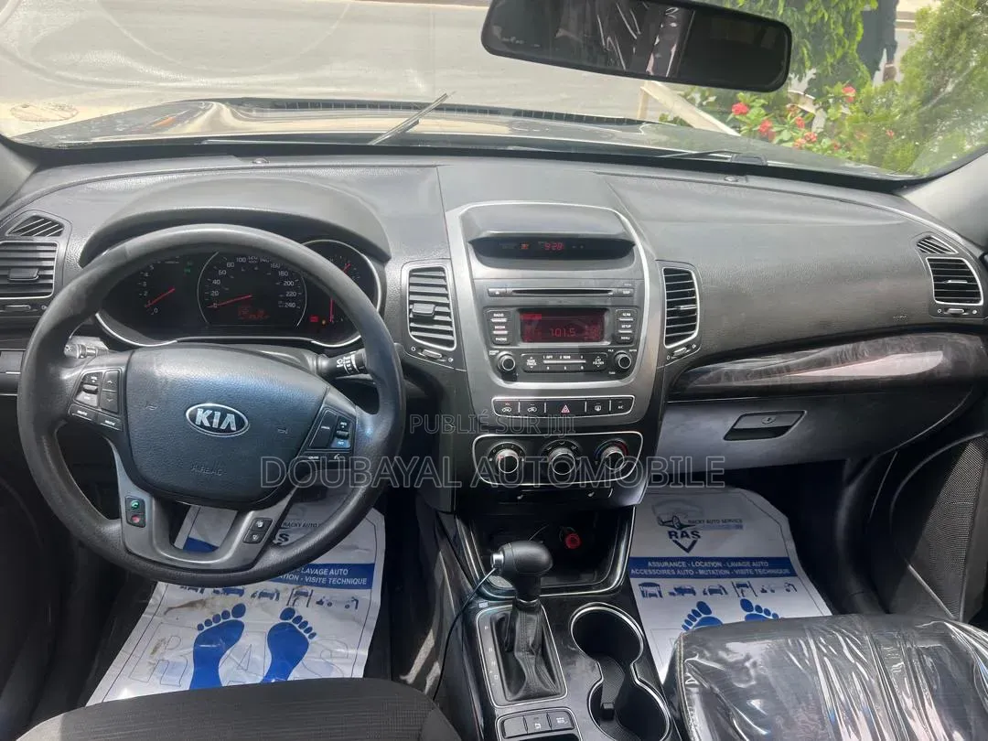 Kia Sorento 4dr SUV 2016 Gris