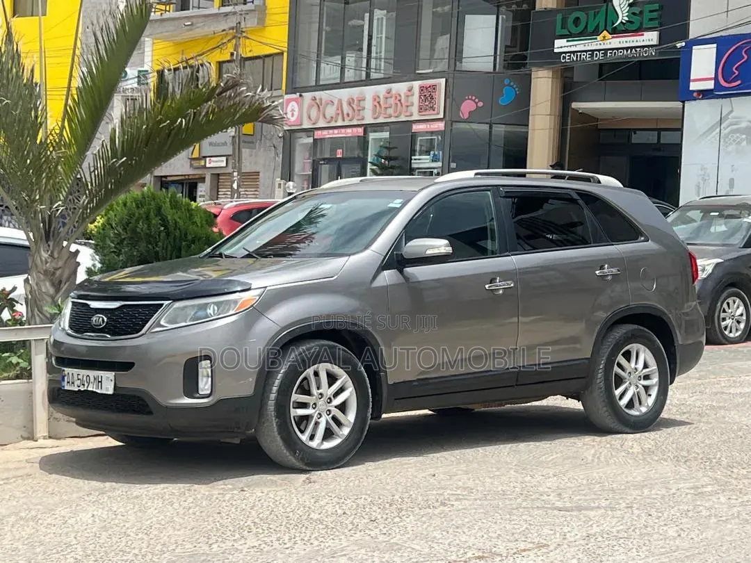 Kia Sorento 4dr SUV 2016 Gris