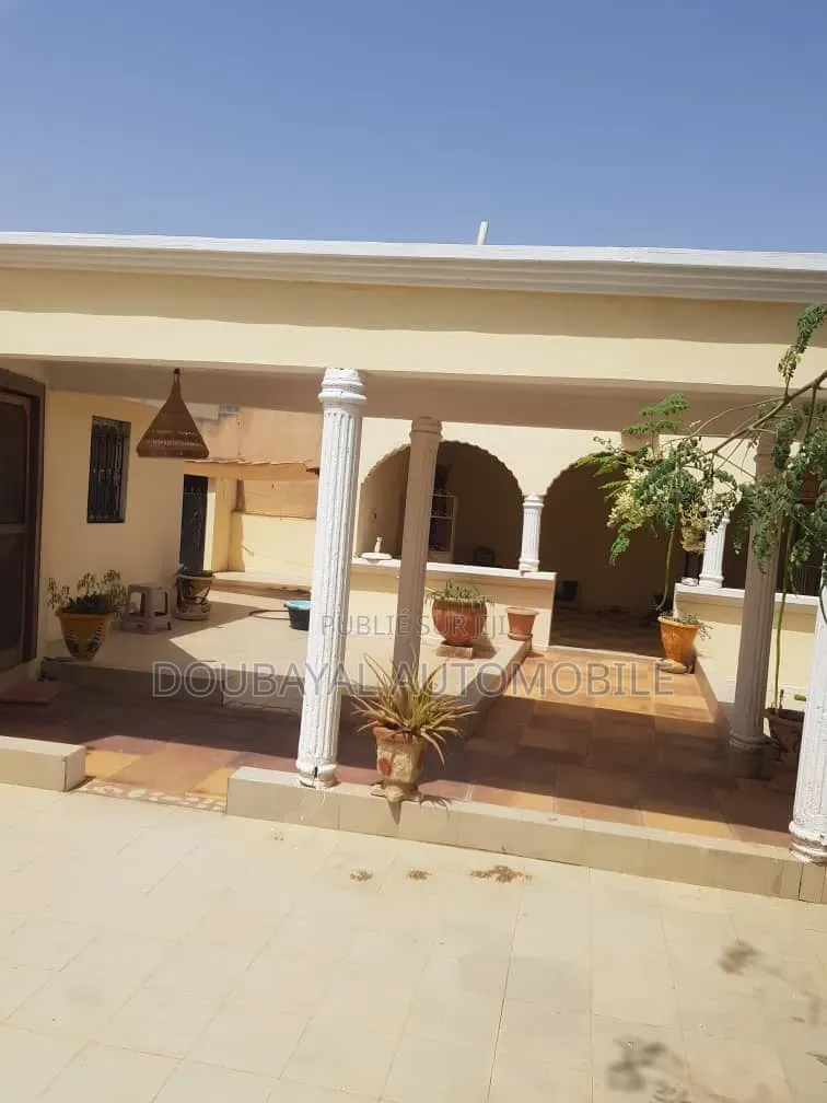 2chbre Villa dans Saly, Thiès Sud à Vendre