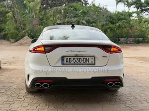Kia Stinger 2018 Blanc