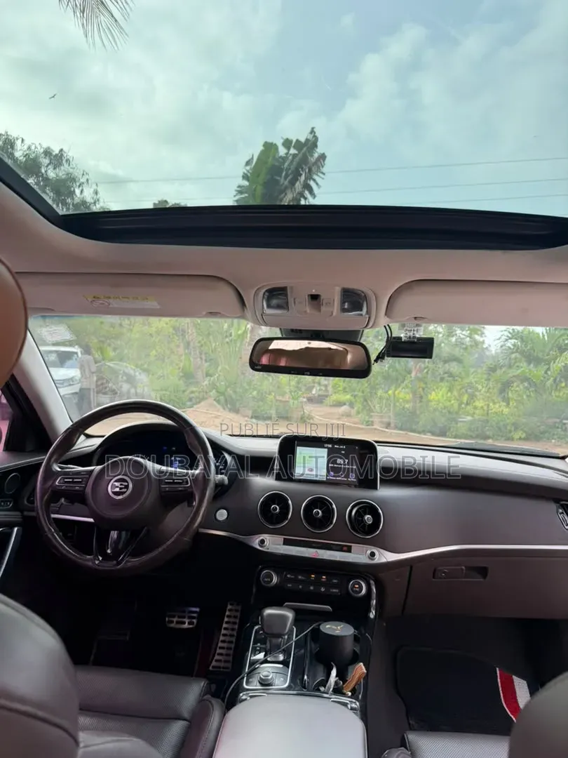 Kia Stinger 2018 Blanc