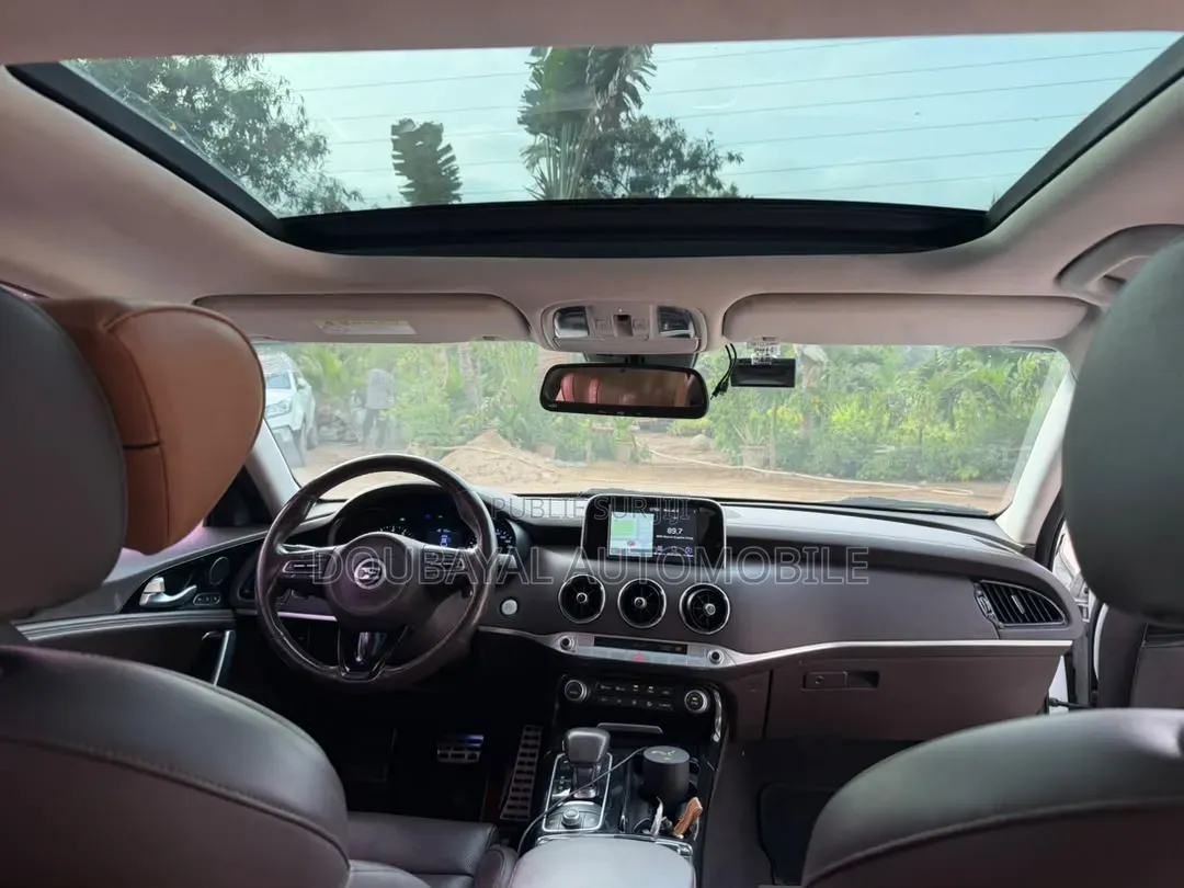Kia Stinger 2018 Blanc