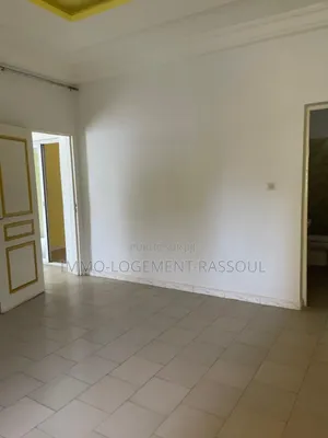 1chbre Appartement dans , Yoff à Louer