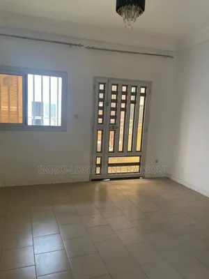 1chbre Appartement dans , Yoff à Louer