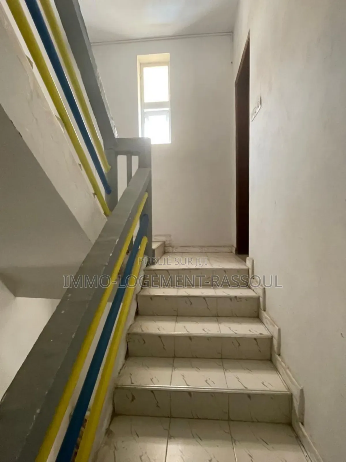 1chbre Appartement dans , Yoff à Louer