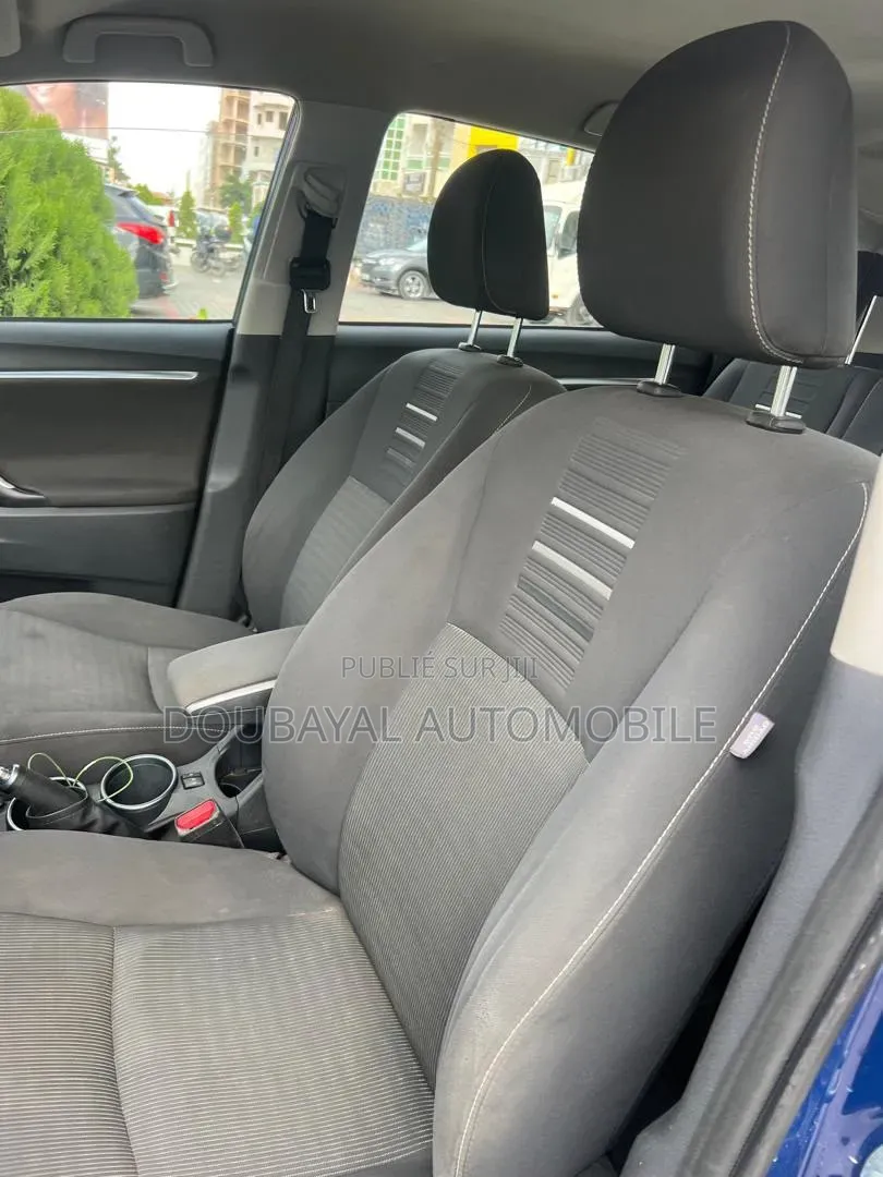 Toyota Verso 2017 Bleu