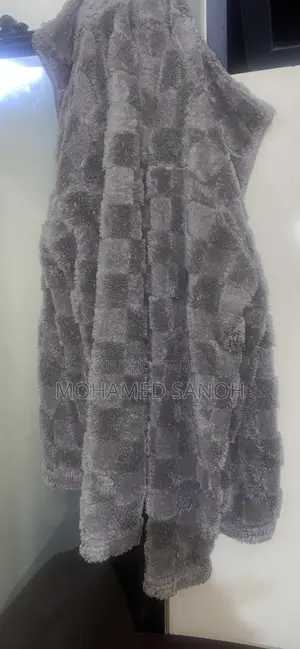 Pull À Vendre Venue Du Canada