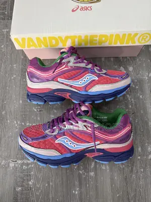 Nouvelle Paire