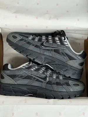 Sneakers Neuf Et Authentique