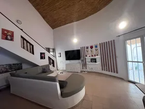 3chbre Villa dans Nguérigne Mbeur, Thiès Sud à Vendre