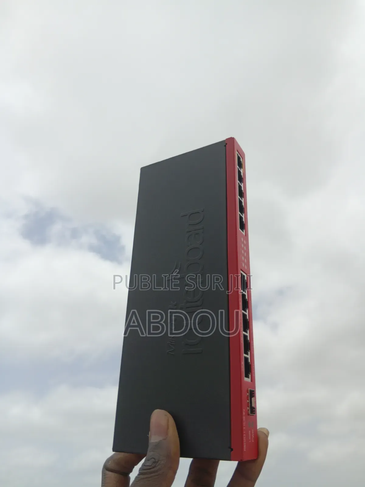 Routeur Mikrotik Rb2011