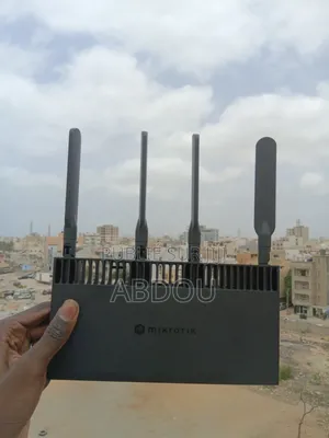 Routeur Mikrotik Rb4011 Avec 4 Puissant Antennes