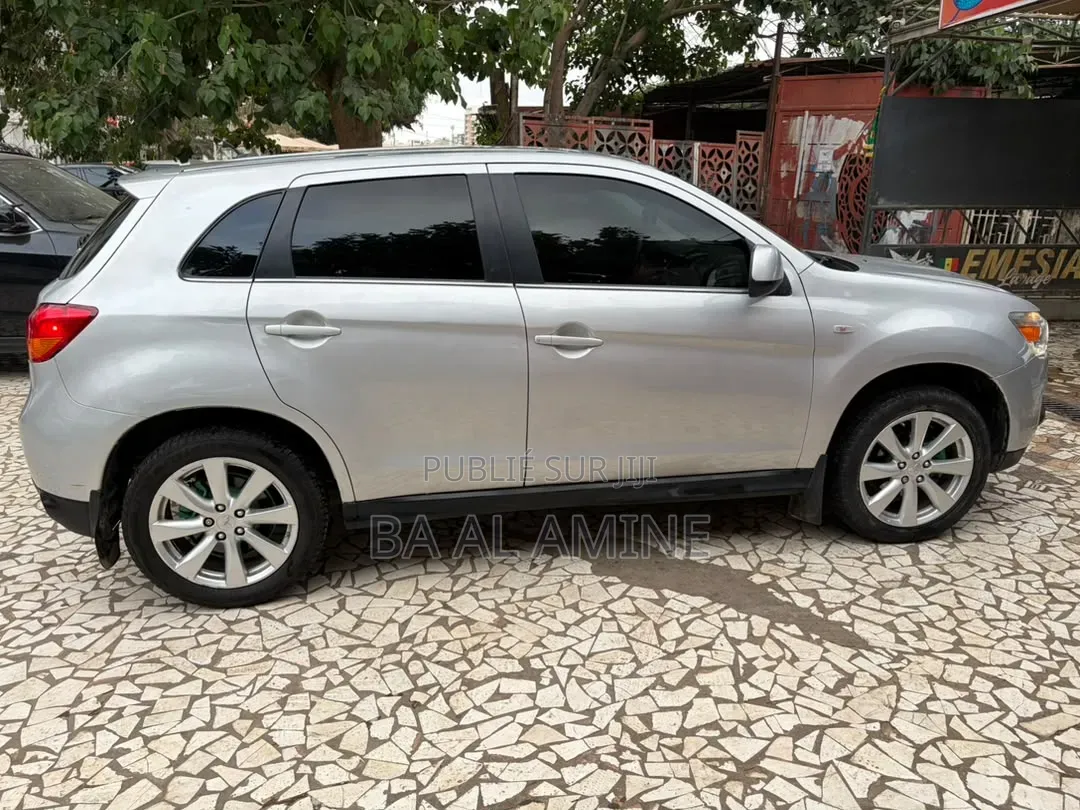 Mitsubishi RVR 2015 Gris