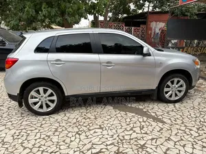 Mitsubishi RVR 2015 Gris
