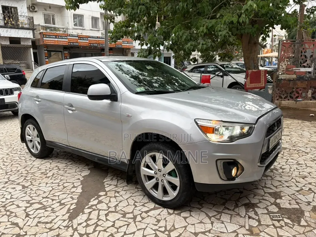 Mitsubishi RVR 2015 Gris